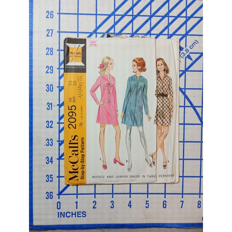McCalls 2095 MISSES/ JUNIORS IN 3 DRESS VERSIONS SZ. 16