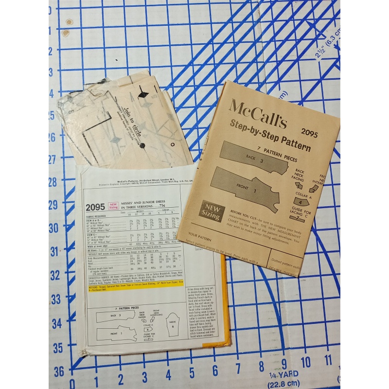 McCalls 2095 MISSES/ JUNIORS IN 3 DRESS VERSIONS SZ. 16