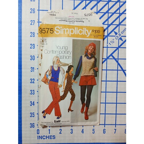 SIMPLICITY 9575 YOUNG CONTEMPORY FASHION SZ. 16