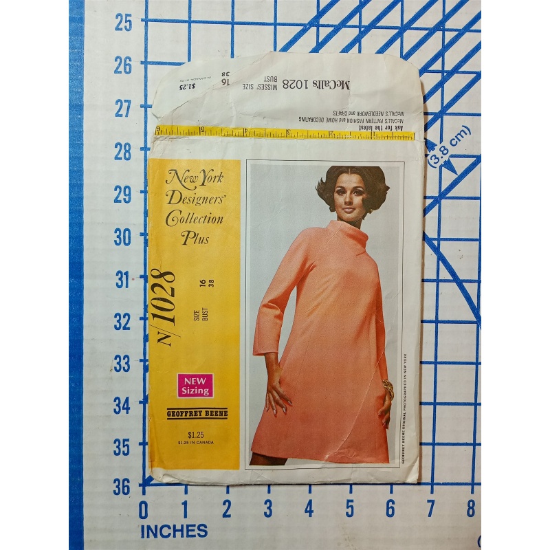 MCCALLS N/ 1028 N.Y. DESIGNERS COLLECTION PLUS SIZE 16