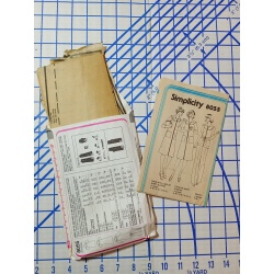 SIMPLISITY 8055 VINTAGE PATTERN SIZE 20.5