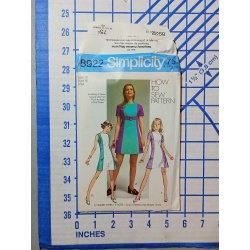 Vintage 1970 Simplicity Pattern #8922 Size 18 Dress