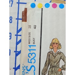 McCalls 5311 Vintage Sewing Pattern Shirt Jacket Skirt Pants Size 18