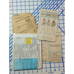 McCalls 5311 Vintage Sewing Pattern Shirt Jacket Skirt Pants Size 18