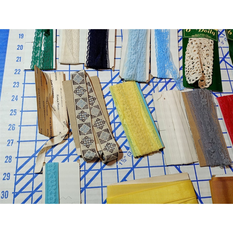  Lot Of Lace AND SOLID COLOR Trim Sewing/Crafting 