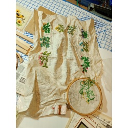 BIG LOT OF NEEDLE POINT SUPPLIES