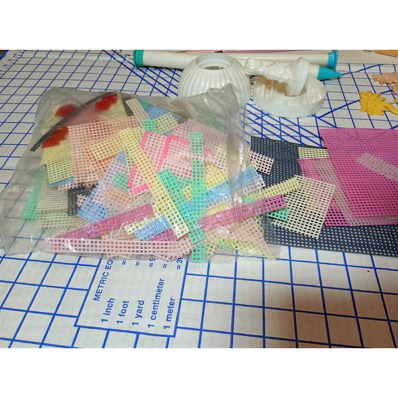 BIG LOT OF NEEDLE POINT SUPPLIES