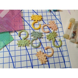 BIG LOT OF NEEDLE POINT SUPPLIES