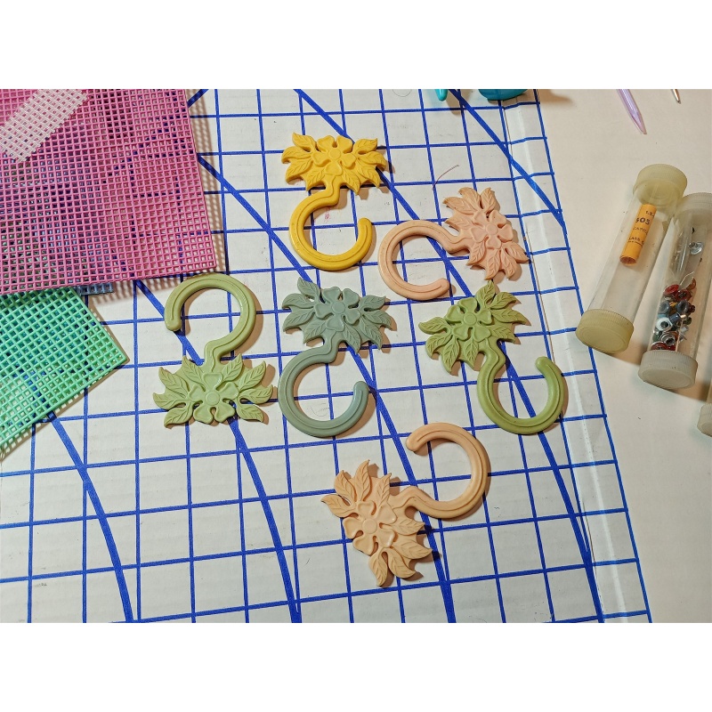 BIG LOT OF NEEDLE POINT SUPPLIES