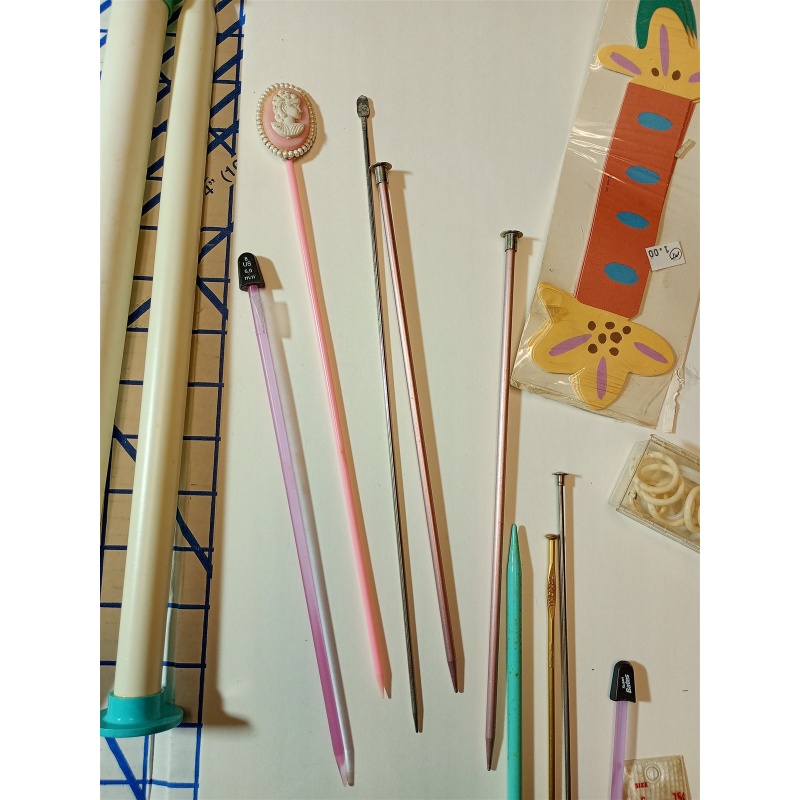 BIG LOT OF NEEDLE POINT SUPPLIES