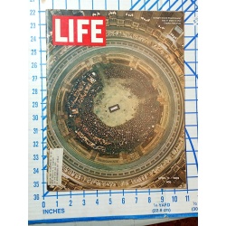 LIFE Magazine April 11, 1969 President Eisenhower Death