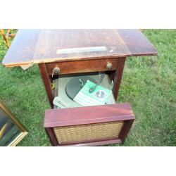 Philco 53-1750 Chairside Drop-Leaf Cabinet Tube Radio Phonograph Record Player