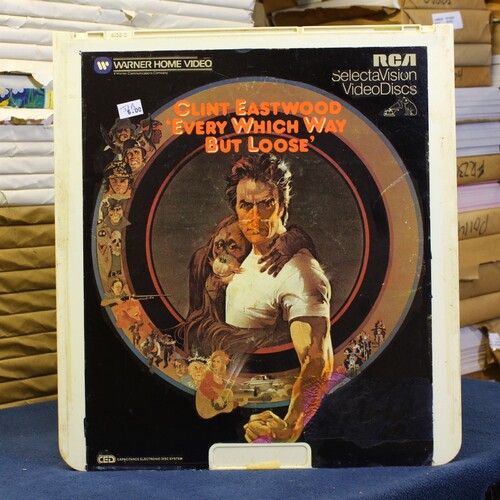 Every which way but loose Clint Eastwood #87971 - CED Video Dis