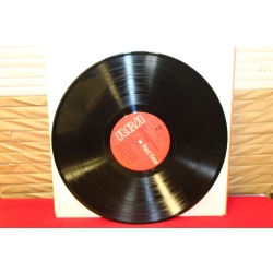 Alexander Glazunov; Wolfgang Amadeus Mozart; Jascha Heifetz; Walter Hendl; Willi