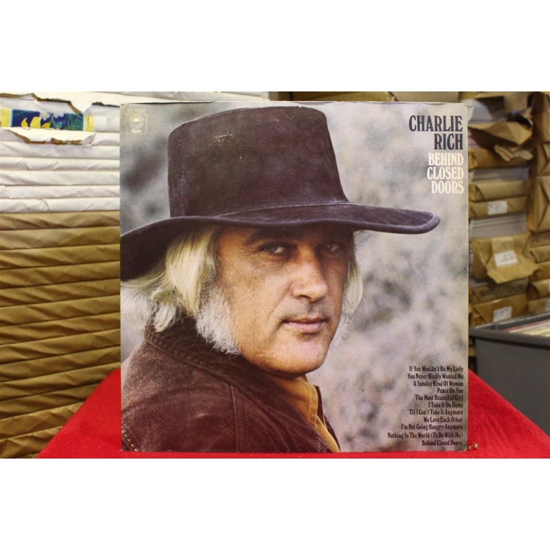 Charlie Rich Behind Closed Doors KE 32247 Vinyl 64-093