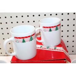 Set of 4 NIB Hand Decorated Porcelain Mug Set Christmas - Crafted in Japan