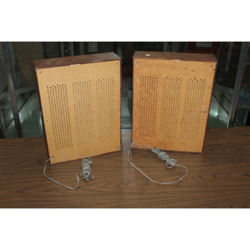 Vintage Classic Stereo Speakers Wooden Cabinets 17" Tall, 13" Wide