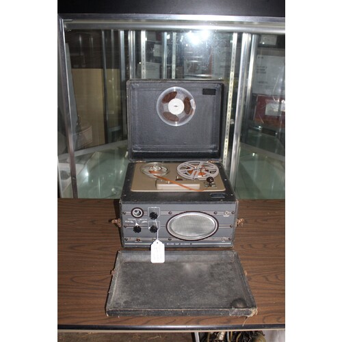 Wilcox Gay Recordio 8T11 Reel to Reel Tape Recorder Player VTG Rare Early Case