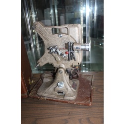 Keystone 16 Mm Projector Model A –82 Projector In Original Case