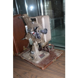 Keystone 16 Mm Projector Model A –82 Projector In Original Case