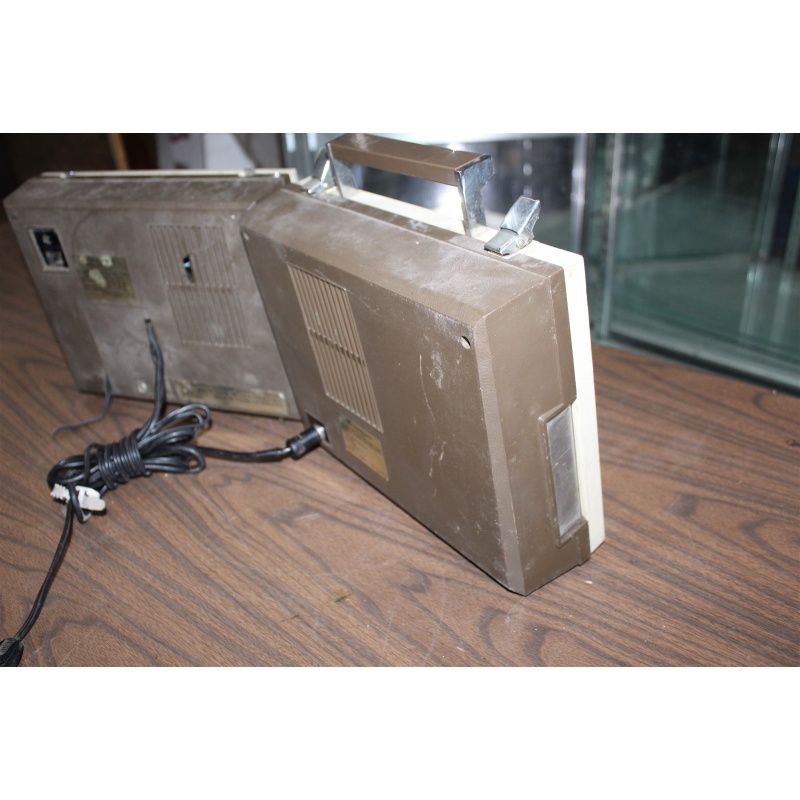 Automatic Radio MFG. Co Solid State 8 Track Portable PEX-1032 No Power For Parts