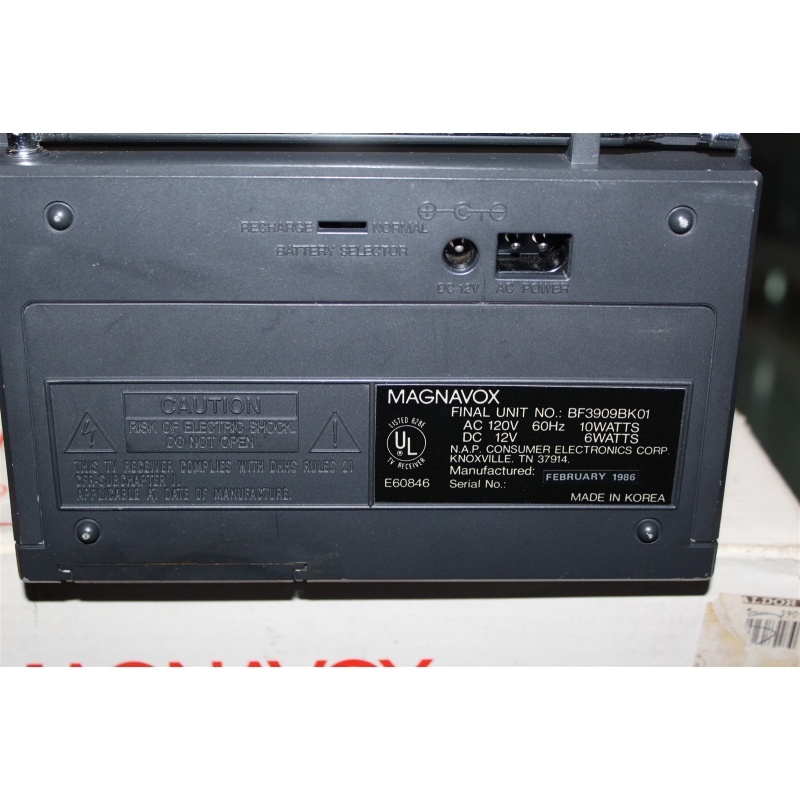 1986 Magnavox 5” View Portable TV & Radio Model BF3909 BK Radio - Works