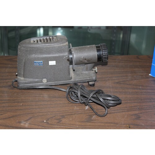 Argus 150 Slide Projector