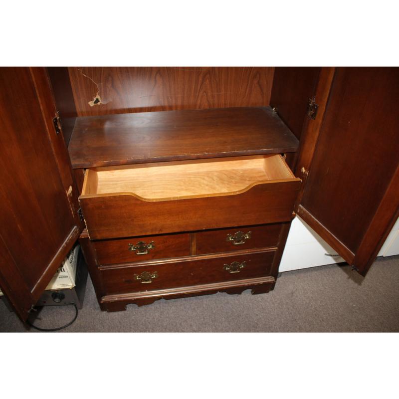 Tall wooden dresser/wardrobe 30 x 18 x 60 1/2