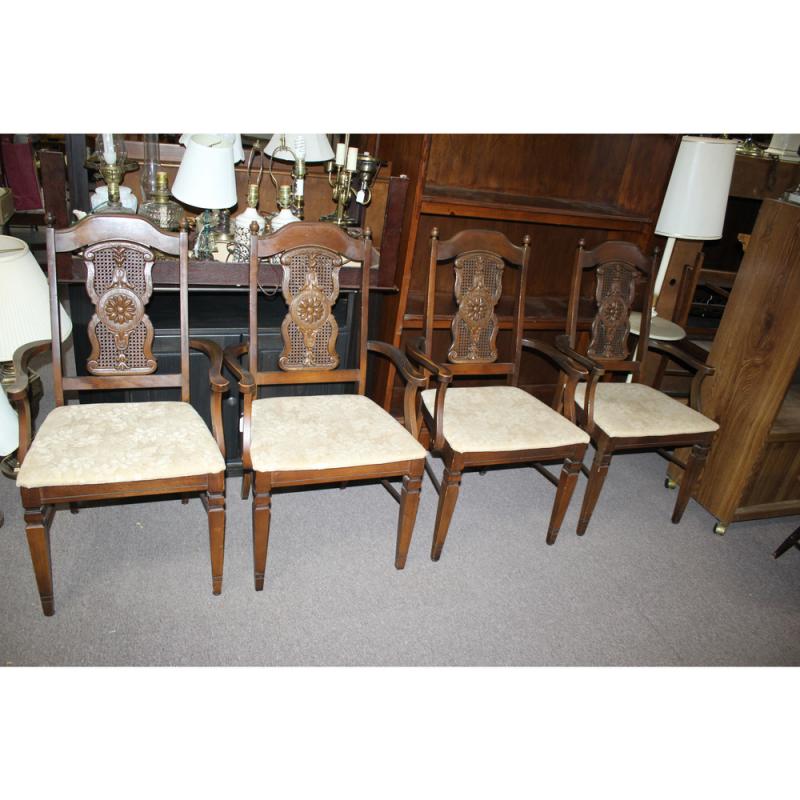 Set of 4 matching vintage dining room arm chairs