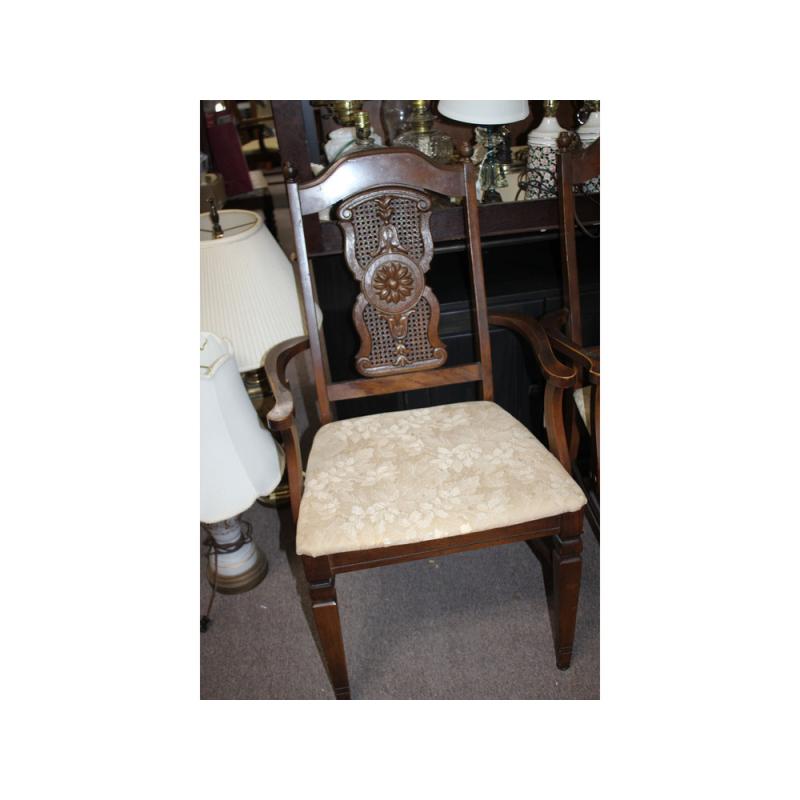Set of 4 matching vintage dining room arm chairs