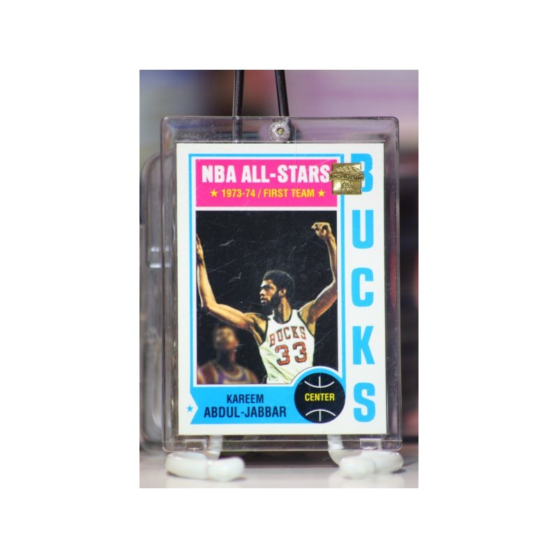 2001 Topps #1 Kareem Abdul-Jabbar 1973-74 Topps - Reprint 6 of 13