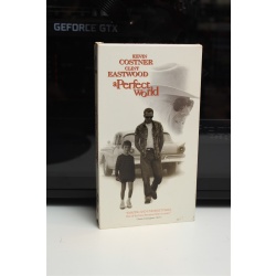 A Perfect World (1993, VHS) - Drama; Thriller; Crime