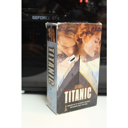 Titanic VHS Drama; Romance