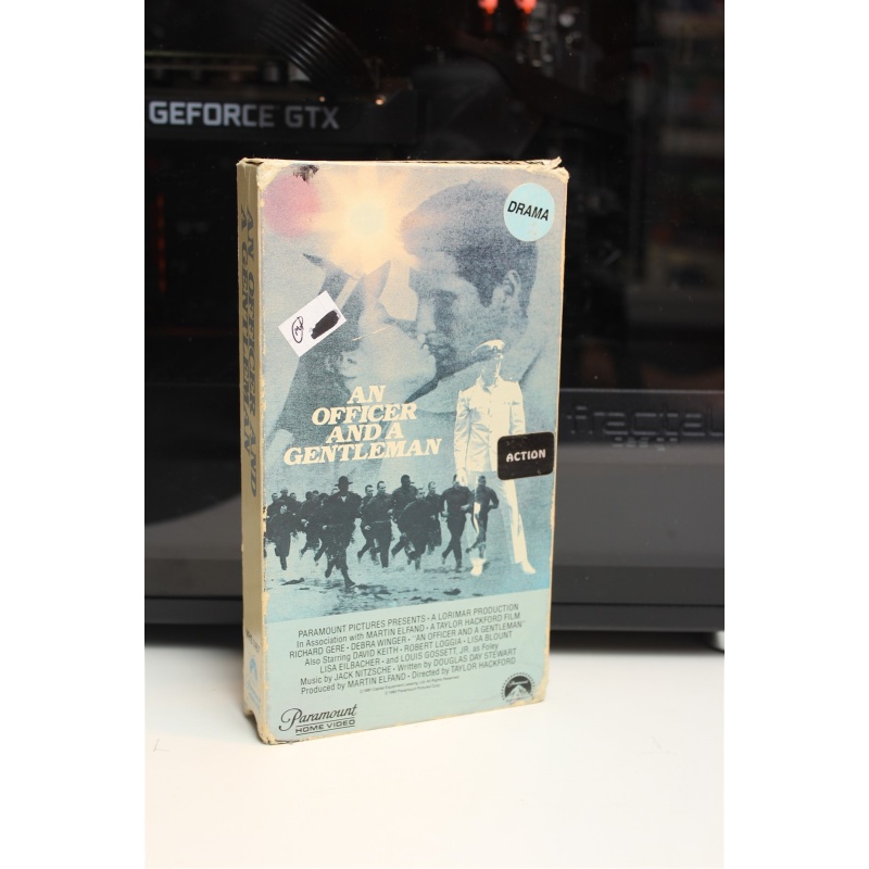 An Officer And A Gentleman VHS Drama; Romance