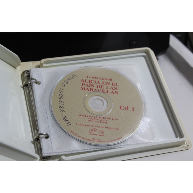 Alicia En El País De Las Maravillas Audio Book CD