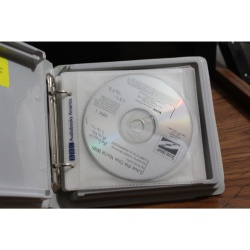 Love the One Youre With by Emily Giffin (2008, CD, Abridged)