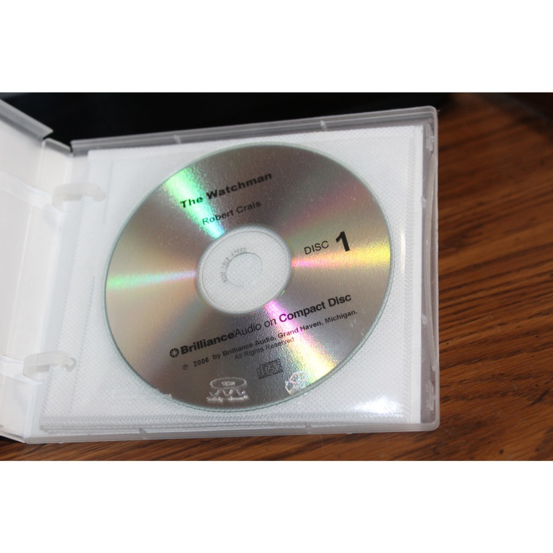 An Elvis Cole and Joe Pike Novel Ser.: The Watchman by Robert Crais (2007, CD)