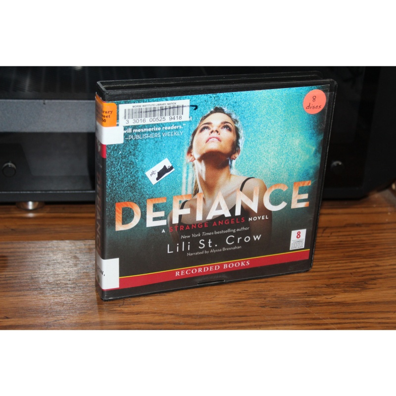Strange Angels Ser.: Defiance by Lili St. Crow (2011, CD)