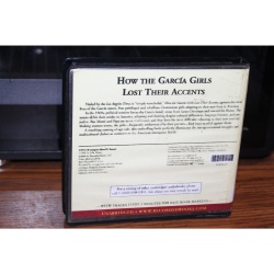 How the Garcia Girls Lost Their Accents by Julia Alvarez (2006, CD)
