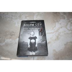 Hollow City The Second Novel of Miss Peregrine's by Ransom Riggs 2014 Hardcover