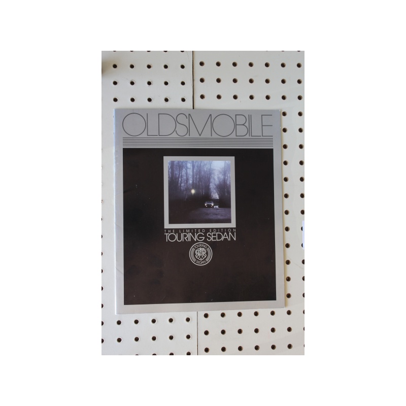  Oldsmobile Limited Edition Touring Sedan Brochure 
