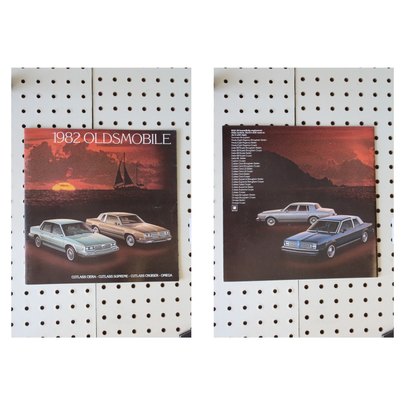 1982 Oldsmobile  Brochure  31 Pages