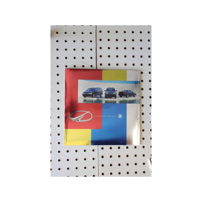 2004 Oldsmobile  Catalog w/ DVD Product Line-Up