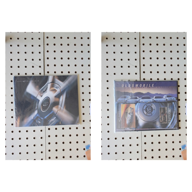 2001 Oldsmobile  Brochure Product Line-Up