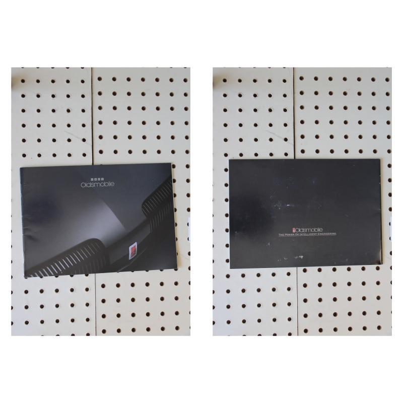 1993 Oldsmobile  Brochure Product Line-Up  26 Pages