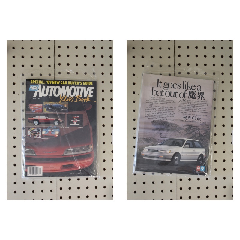 1989   Magazine Motor Trend Automotive Yearbook  201 Pages