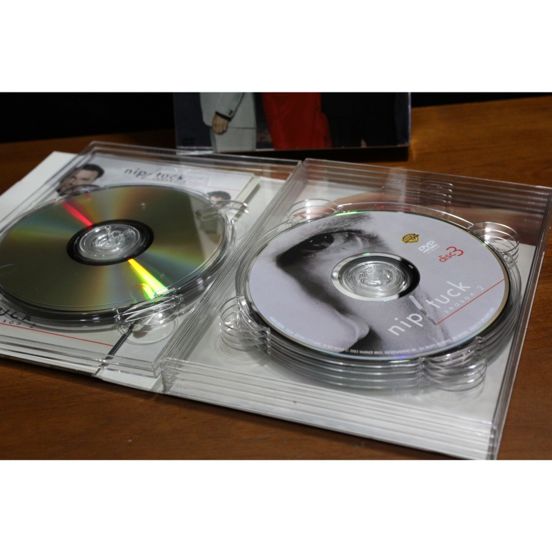 6114: DVD Nip/Tuck: Season 2 