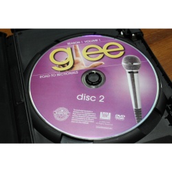 6309: DVD Glee: Season 1 Volume 1 Disc 2 
