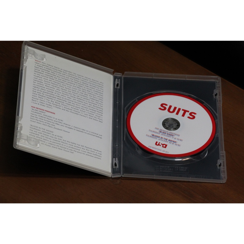 The Hit Series Returns Suits Mid Season Premier DVD:6477