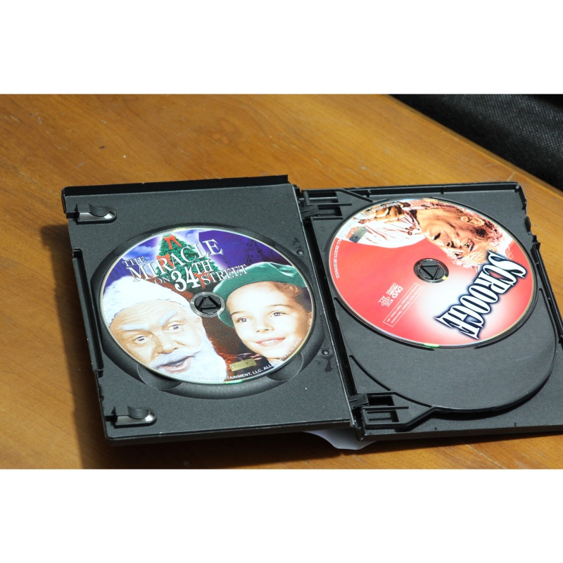 Christmas Classics Box Set: Miracle On 34th Street / Scrooge / A  DVD:7226